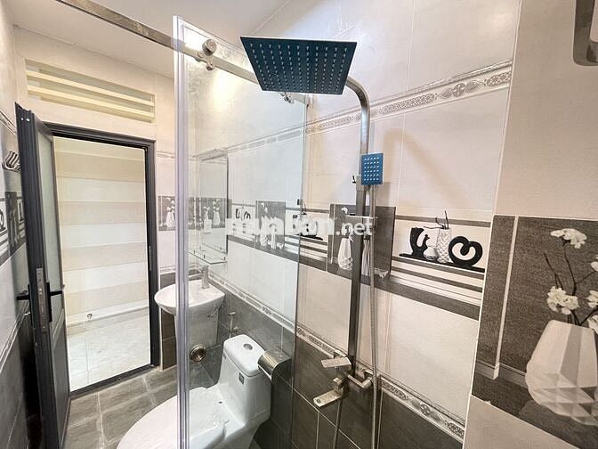 CĂN HỘ DV CÓ BALCON FULL NỘITHẤT,GẦN NGÃ 4 PHẠM VĂN ĐỒNG&LÊ QUANG ĐỊNH