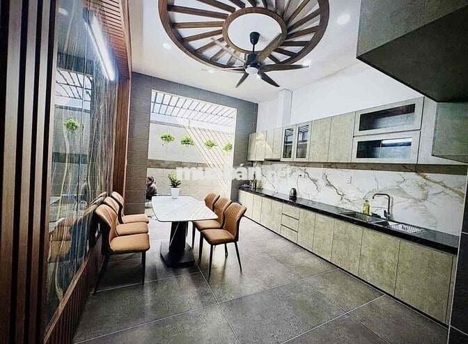 Giảm sâu 300tr bán nhà đường Nguyễn Hữu Cầu, Quận 1. Giá 6,18Tỷ/ 60m2.