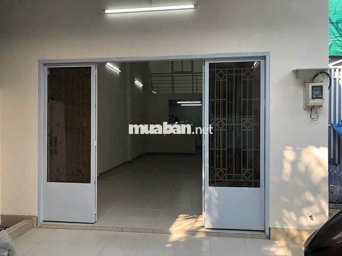 Nhà gác lửng 4,3 x13m,HXH trường chinh giá 7tr/tháng