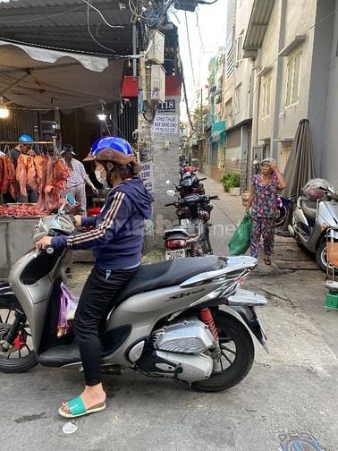 Mặt bằng kinh doanh chợ Phú Nhuận