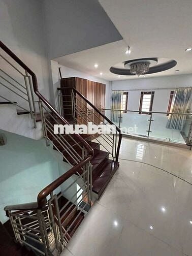 Nhà 7m x 10, lững , 2 lầu , sân thượng, 4pn, 13tr/ tháng