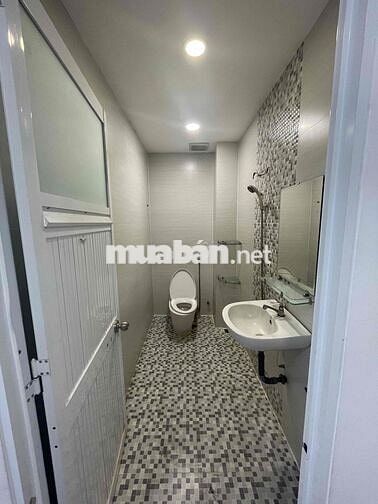 Nhà MT đường số 53 5.4x20m trệt 3 lầu 6PN rộng