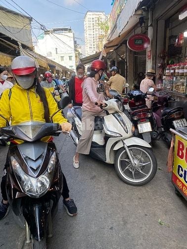 Mặt bằng kinh doanh chợ Phú Nhuận
