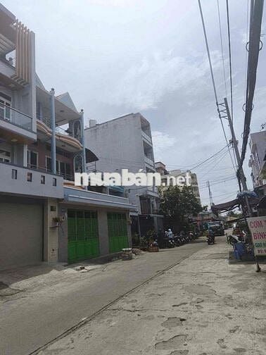 GĐ dư 1 lô đất cần bán, giá 1,69tỷ - 100m2, ở QL50 Quy Đức, BÌNH CHÁNH