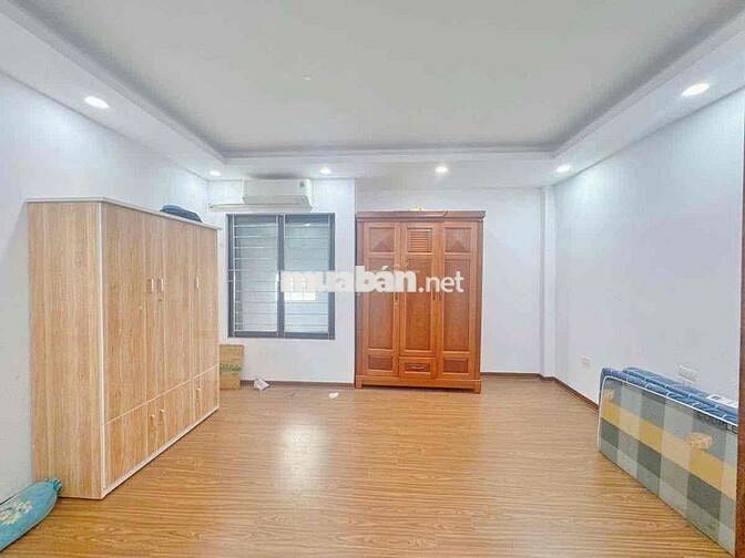 BÁN NHÀ ĐẠI TỪ SÁT HỒ LINH ĐÀM GẦN PHỐ DT: 48m2, MT4,6m, 6 Tầng.