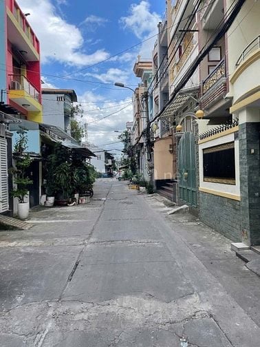 Bán nhà mặt tiền nội bộ – Đường 702 Hồng Bàng, P.1, Quận 11
