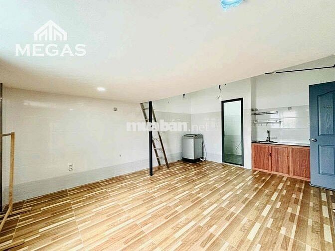 GÁC LỬNG FULL NỘI THẤT RỘNG 45M2 CỬA SỔ TRỜI BAO THOÁNG MÁT SẠCH SẼ