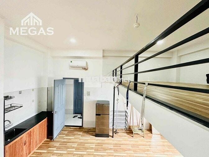 GÁC LỬNG FULL NỘI THẤT RỘNG 45M2 CỬA SỔ TRỜI BAO THOÁNG MÁT SẠCH SẼ