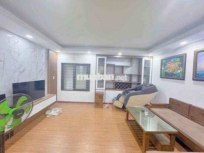 BÁN NHÀ ĐẠI TỪ SÁT HỒ LINH ĐÀM GẦN PHỐ DT: 48m2, MT4,6m, 6 Tầng.
