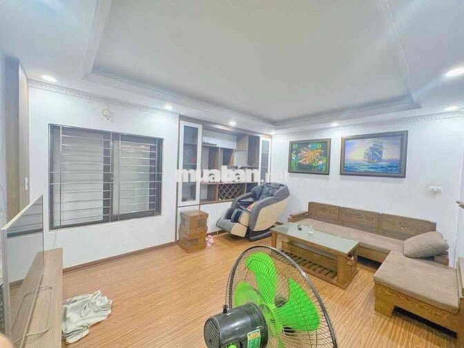 BÁN NHÀ ĐẠI TỪ SÁT HỒ LINH ĐÀM GẦN PHỐ DT: 48m2, MT4,6m, 6 Tầng.