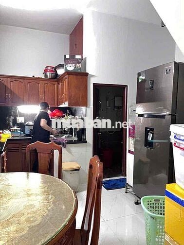 Nhà P.5 Quận 8 gần chợ bùi minh trực