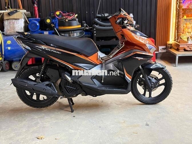 Thanh Lý ab 125 zin êm , giao cavet giấy chứng củ