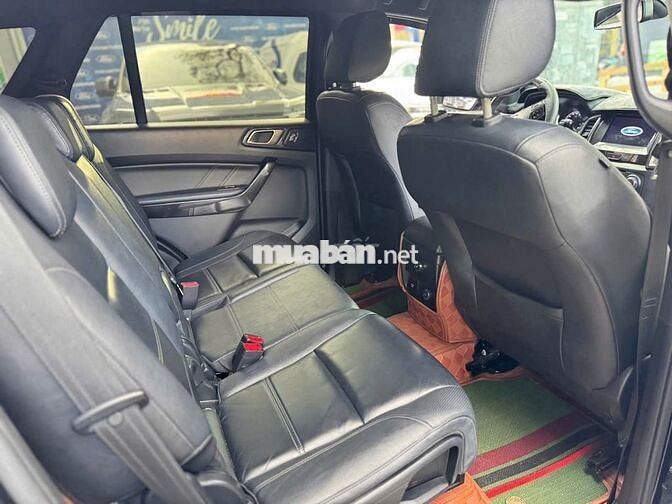 Bán Everest Titanium 4x2 2020 - Odo ít, xe giá tốt
