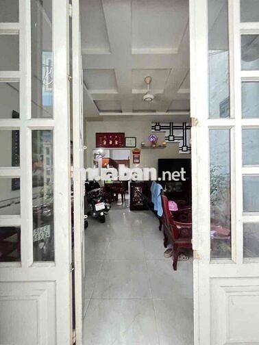Nhà P.5 Quận 8 gần chợ bùi minh trực