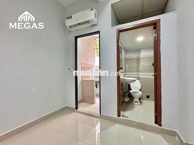 Studio Cửa Sổ Ban Công - Đủ Tiện Nghi_Bảo vệ Hầm xe Thang Máy