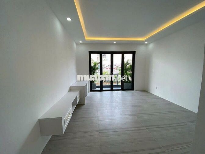 CỰC PHẨM NHÀ MỚI XÂY, Đường Cộng Hoà, P4,Tân Bình, PHÒNG SUỐT 400M2