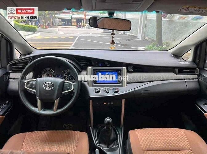 Toyota Innova 2017 2.0E - 145000 km