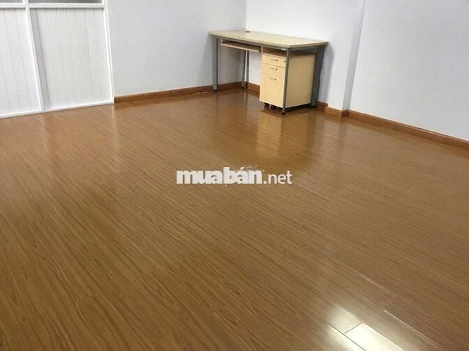Nhà 1 lầu 5x17m, MT đường ĐHT 13 giá 11tr/tháng