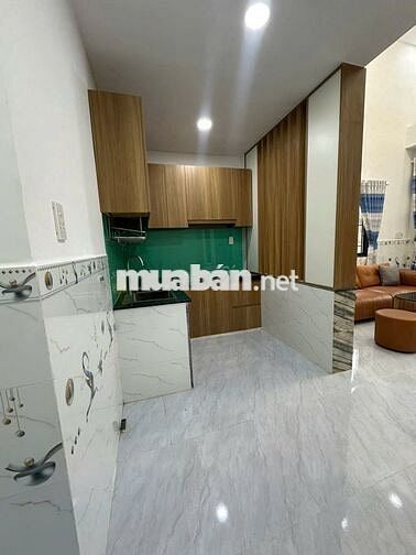 Nhà cấp 4, diện tích 42m2, 2 phòng ngủ, 1 phòng thờ, 2 nhà vệ sinh