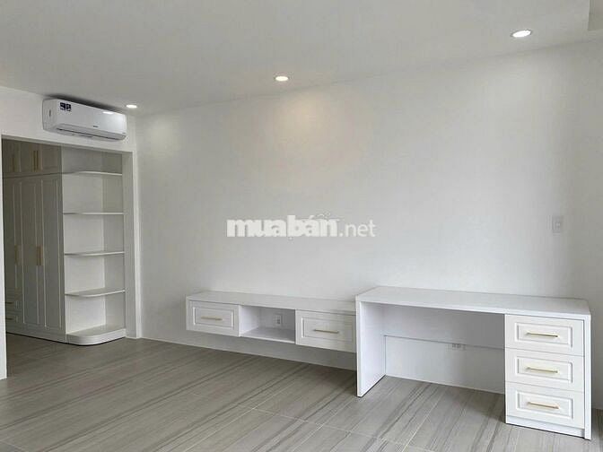 CỰC PHẨM NHÀ MỚI XÂY, Đường Cộng Hoà, P4,Tân Bình, PHÒNG SUỐT 400M2