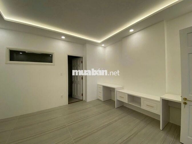 CỰC PHẨM NHÀ MỚI XÂY, Đường Cộng Hoà, P4,Tân Bình, PHÒNG SUỐT 400M2