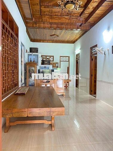 Bán nhà vườn 230 cây sầu riêng 4 năm tuổi, đường nhựa, ô tô vào tận nơ