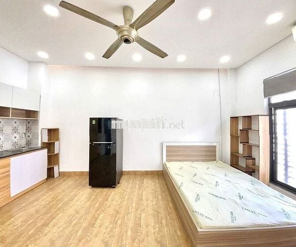 PHÒNG SIÊU RỘNG !!! FULL NỘI THẤT ĐI BỘ QUA CÔNG VIÊN HOÀNG VĂN THỤ