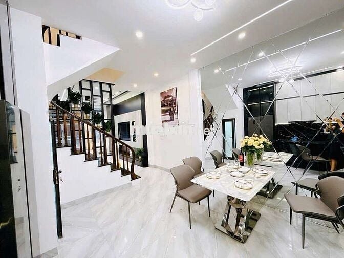 NHỈNH 10 TỶ -OTO ĐỖ CỬA -PHƯƠNG MAI 50M2 x 4T - NGÕ 4M5 -NỘI THẤT 5SAO