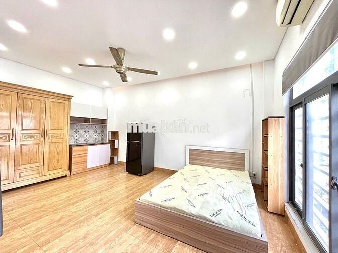 PHÒNG SIÊU RỘNG !!! FULL NỘI THẤT ĐI BỘ QUA CÔNG VIÊN HOÀNG VĂN THỤ