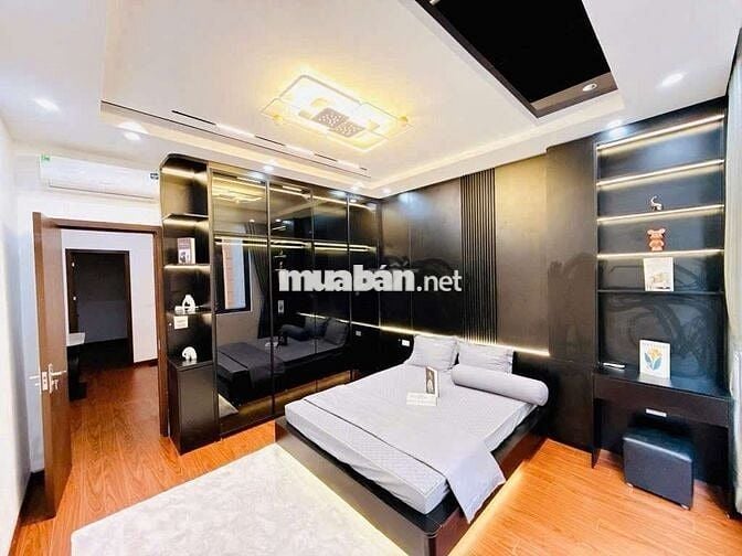 NHỈNH 10 TỶ -OTO ĐỖ CỬA -PHƯƠNG MAI 50M2 x 4T - NGÕ 4M5 -NỘI THẤT 5SAO