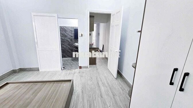 1PN TÁCH BẾP FULL NỘI THẤT NGAY SÁT ĐH LUẬT
