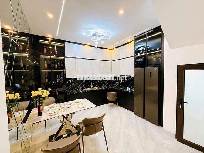 NHỈNH 10 TỶ -OTO ĐỖ CỬA -PHƯƠNG MAI 50M2 x 4T - NGÕ 4M5 -NỘI THẤT 5SAO