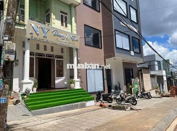 Bán đất mặt tiền đường Quyết Tiến, Phường Diên Hồng, PleiKu Gia Lai