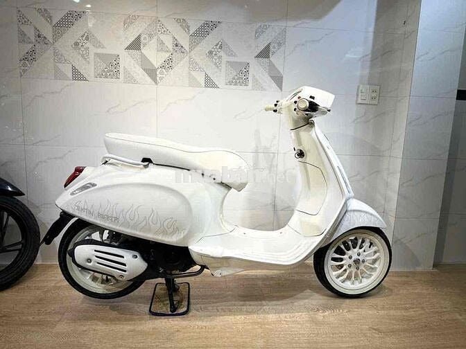 Vespa Justin bieber 125 mới chưa bấm biển