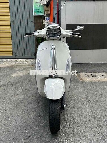 Vespa Sprint 2023 lên đồ chơi 6 củ