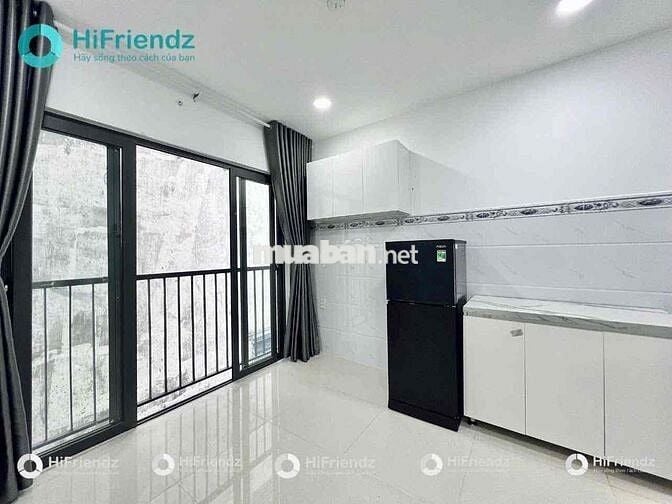 STUDIO CỬA SỔ BANCOL VỪA HOÀN CÔNG NGAY NGÃ 4 HÀNG XANH GẦN HUTECH VLU