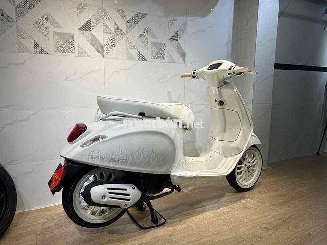 Vespa Justin bieber 125 mới chưa bấm biển