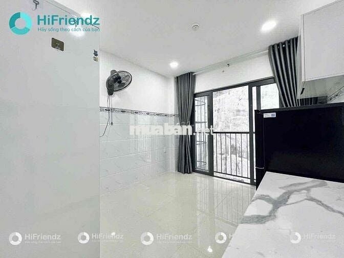 STUDIO CỬA SỔ BANCOL VỪA HOÀN CÔNG NGAY NGÃ 4 HÀNG XANH GẦN HUTECH VLU