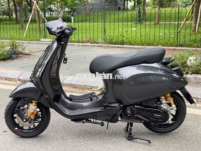 Vespa Sprint 150 độ thêm 45 tr tiền đồ chơi
