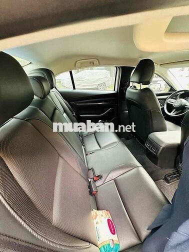 Mazda 3 2022 1.5L Luxury - 33000 km