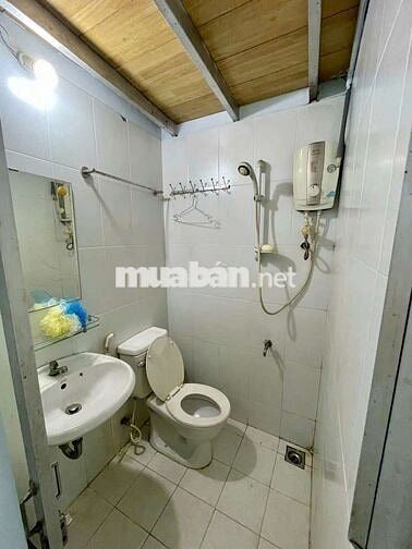 Nhà đường số Tân Hưng Quận 7 cọc 1  tháng ban công