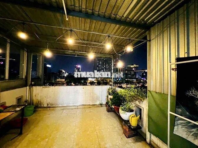 🌿 CHO THUÊ PHÒNG GÁC MÁI VIEW THÀNH PHỐ – 238 BẾN VÂN ĐỒN 🌿