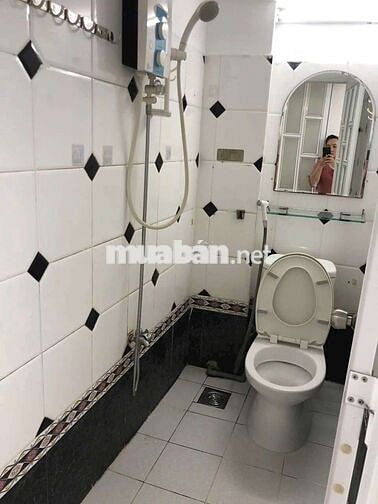 🐬🐬CHO THUÊ NHÀ HẺM TRẦN BÌNH TRỌNG P1 Q5