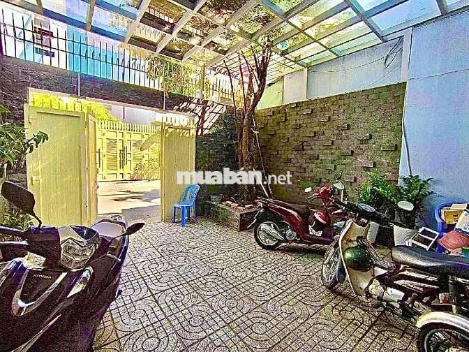 BAN NHÀ ĐẸP HẺM 8M – 3 TẦNG – DT 5 x 18 90M² – CHỈ 9.5 TỶ, GẦN ĐH LUÂT