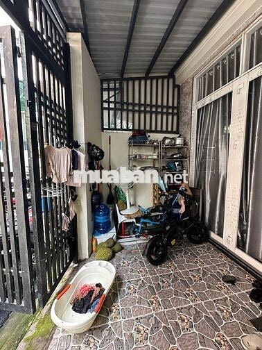 bán gấp nhà DTS 90M2/ 2TY 750,SHR,hẻm oto, Lê Trọng Tấn, 2 Lầu ,2PN
