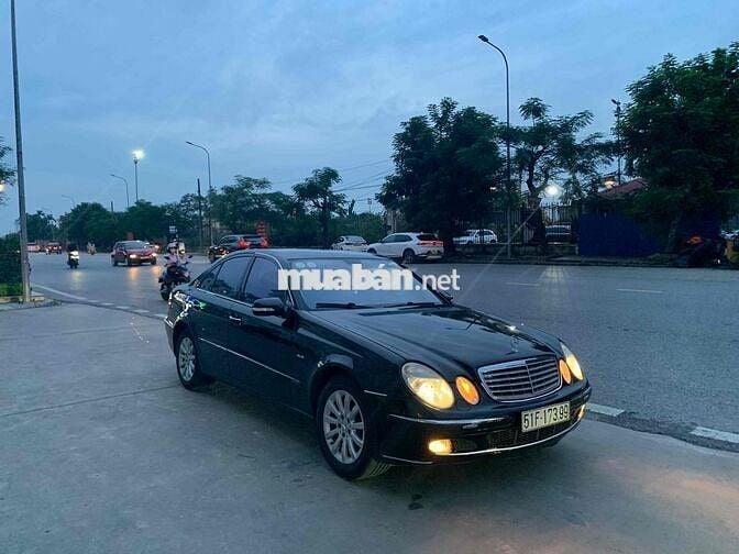 Mercedes Benz E Class 2004 E200 - 168 km