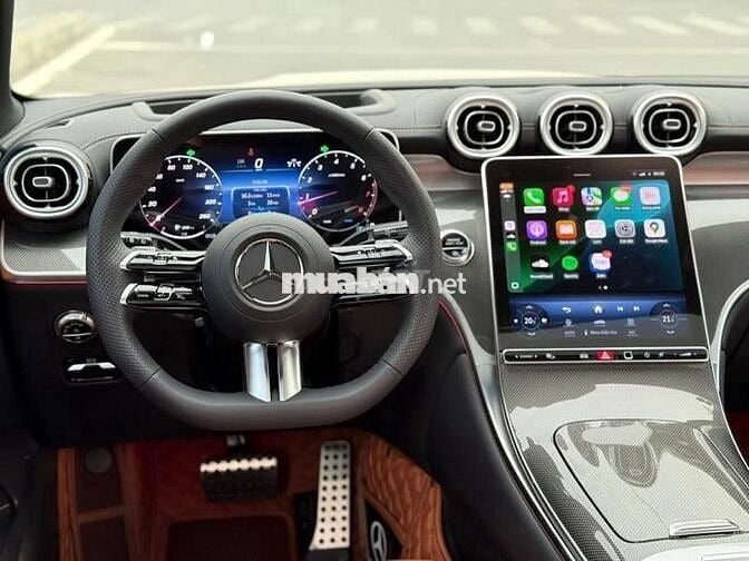 Bán GLC300 4Matic bản Allnew V1 - 9000 km
