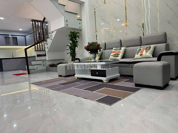 Bán đúng 2 tỷ 420, nhà 49m2 Nguyễn Thiện Thuật xây 4 tầng. Hẻm 5m,SHR
