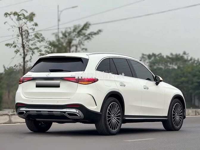 Bán GLC300 4Matic bản Allnew V1 - 9000 km