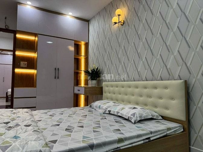 Bán đúng 2 tỷ 420, nhà 49m2 Nguyễn Thiện Thuật xây 4 tầng. Hẻm 5m,SHR